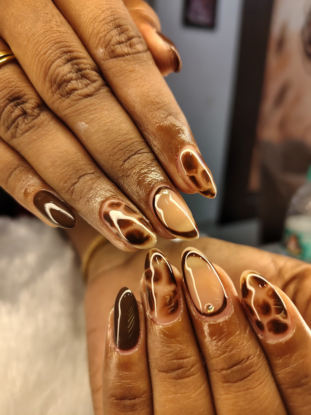 Tortoiseshell accents by The Nail Addict, Kharadi